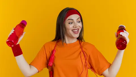 Gerakan Pakai Kursi dan Botol Air Bekas untuk Kencangkan Perut