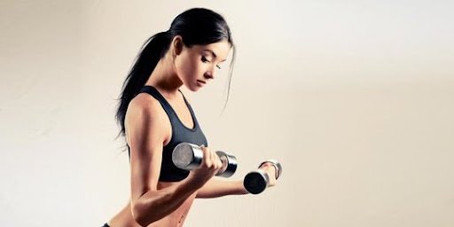 Perempuan Angkat Beban? Tidak Usah Khawatir Jadi Kekar