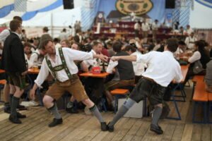 Fingerhakeln: Olahraga Gulat Jari Tradisional Khas Bayern
